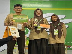 SISWA SMA ISLAM NAMIRA RAIH JUARA II CERDAS CERMAT BIOLOGI